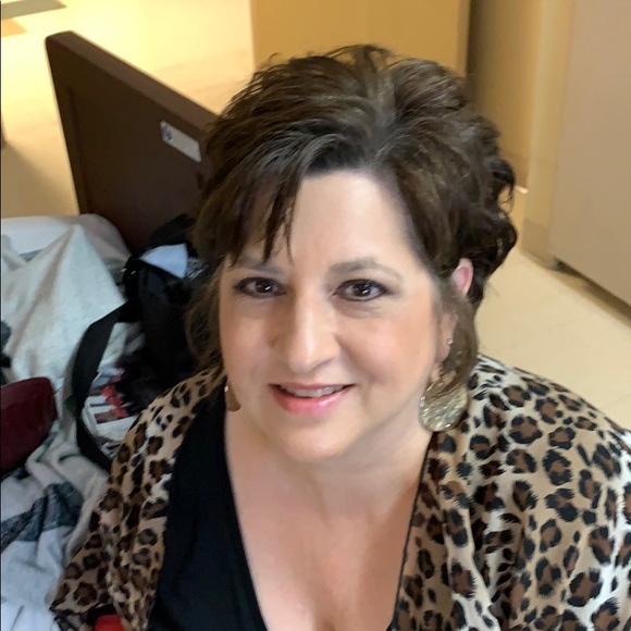 Meet your Posher, Kim - Picture 1 of 1